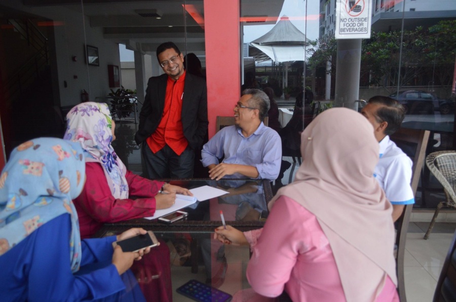KURSUS KEMAHIRAN BERFIKIR DAN MEMBUAT KEPUTUSAN Date : 3September 2019 Venue : EDC Hotel & Resort, Sintok Participant : 30 pax (UUM Staff) Trainer : Cikgu Zaidi