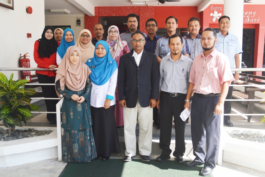 PERSONAL FINANCIAL COURSE Date : 12 March 2019 Venue : EDC Hotel & Resort, Sintok Participant : 37 pax ( UUM staff) Trainer : En. Khairul Azhar